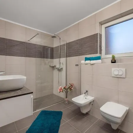 Fancy Children Playground,jacuzzi,pool Villa Matulji