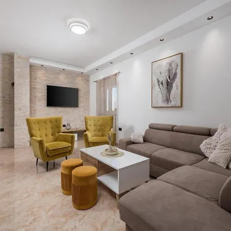 Fancy Children Playground,jacuzzi,pool Villa *