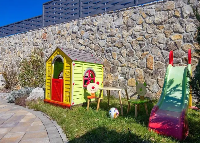 Willa Fancy Children Playground,jacuzzi,pool Matulji